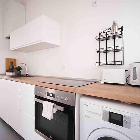 Modern Living In City Center - Fully Equipped Відень Екстер'єр фото