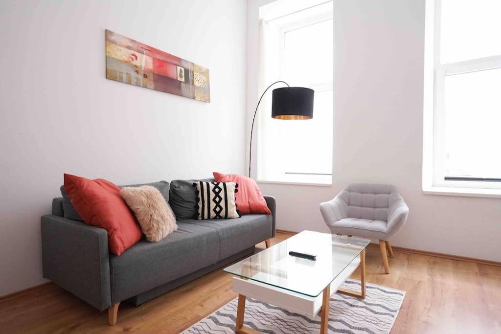 Modern Living In City Center - Fully Equipped Відень Екстер'єр фото